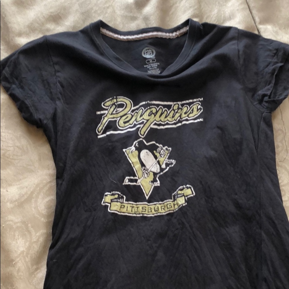 Penguins tee shirt